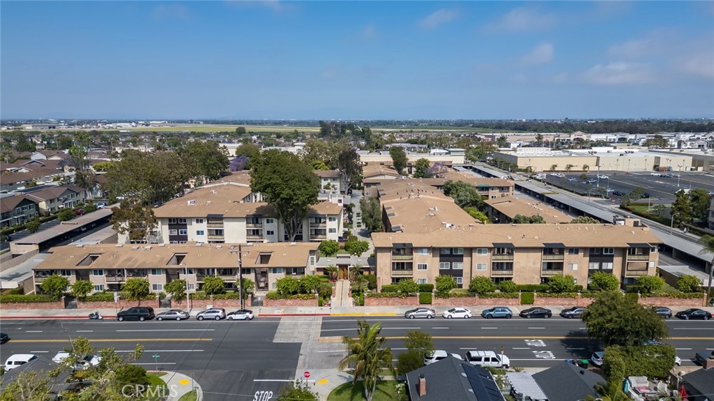 12200 Montecito Road, Unit D102 Seal Beach, CA 90740 - Photo 37 of 48