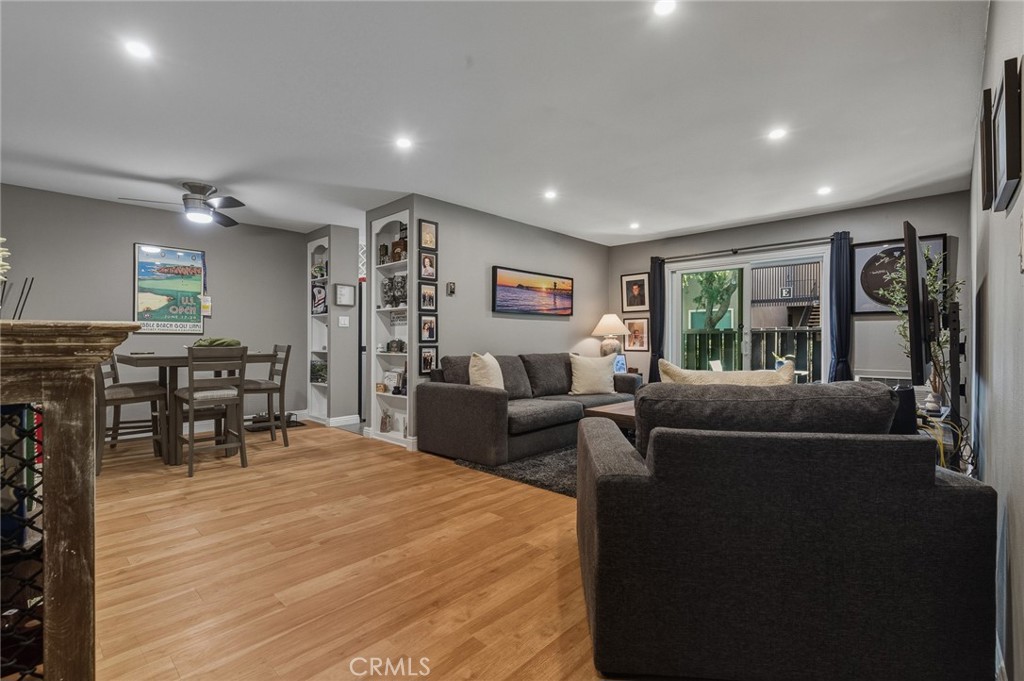 12200 Montecito Road, Unit D102 Seal Beach, CA 90740 - Photo 4 of 48