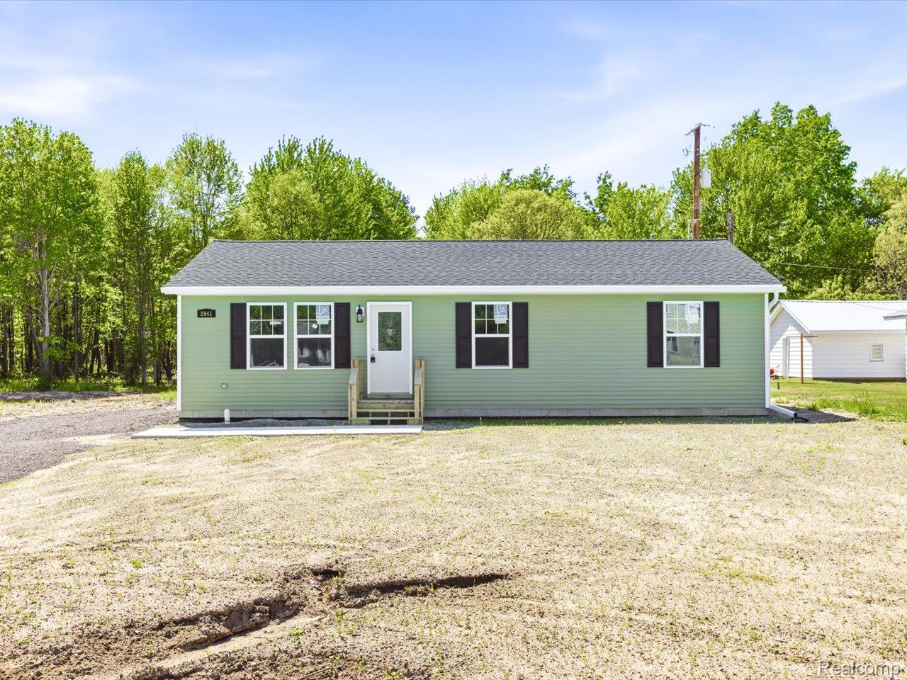 2941 Beach Road Port Huron, MI 48060 - Photo 1 of 30 01-2941 Beach Rd (1).jpg