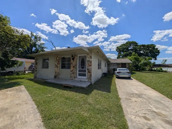 $1,400 | 214 Fairlane Avenue, Orlando, FL 32809