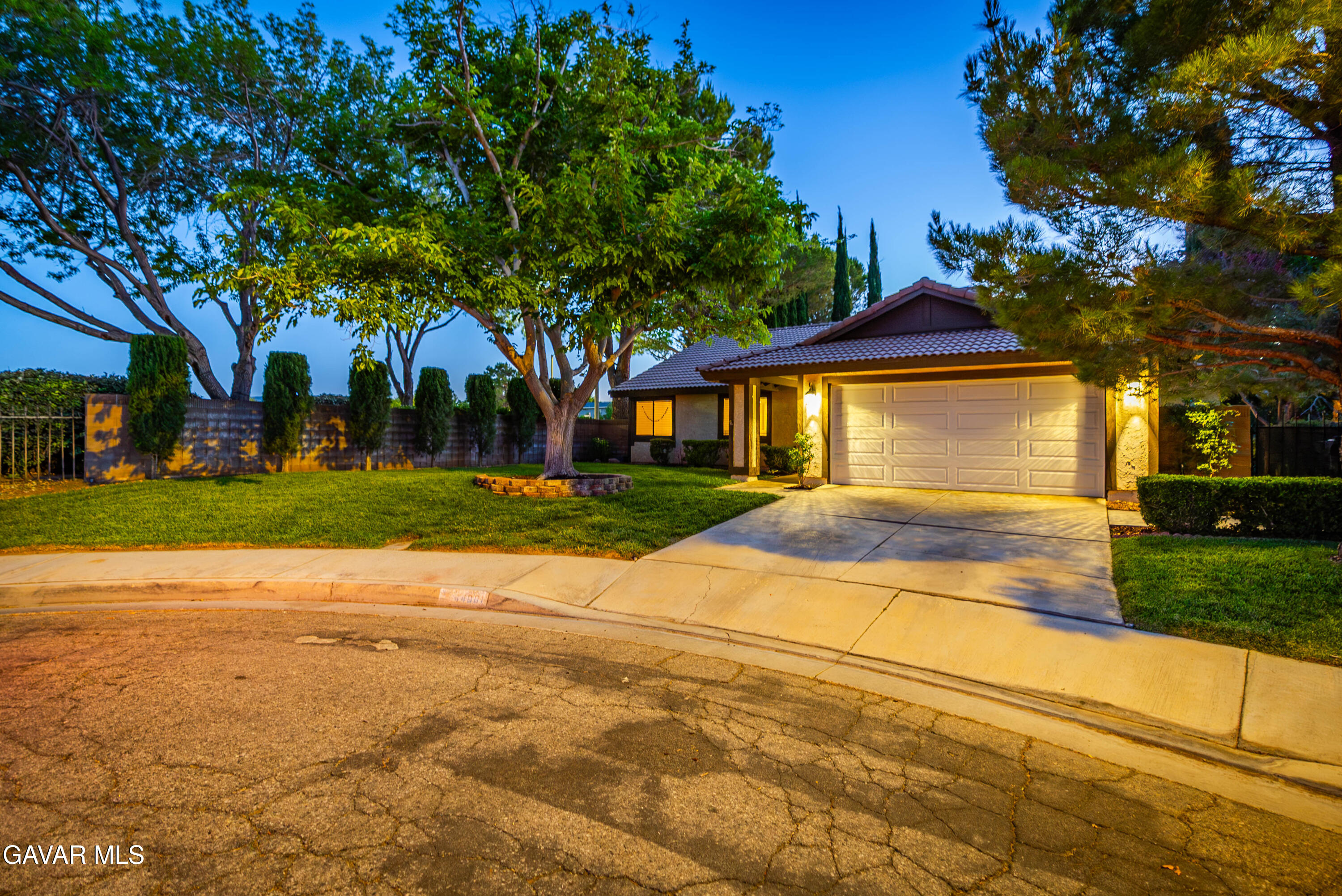 44001 Ruthron Avenue Lancaster, CA 93536 - Photo 5 of 44 Ruthron-05