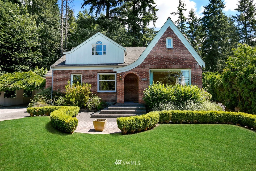 19411 Grannis Road Bothell, WA 98012 - Photo 1 of 24