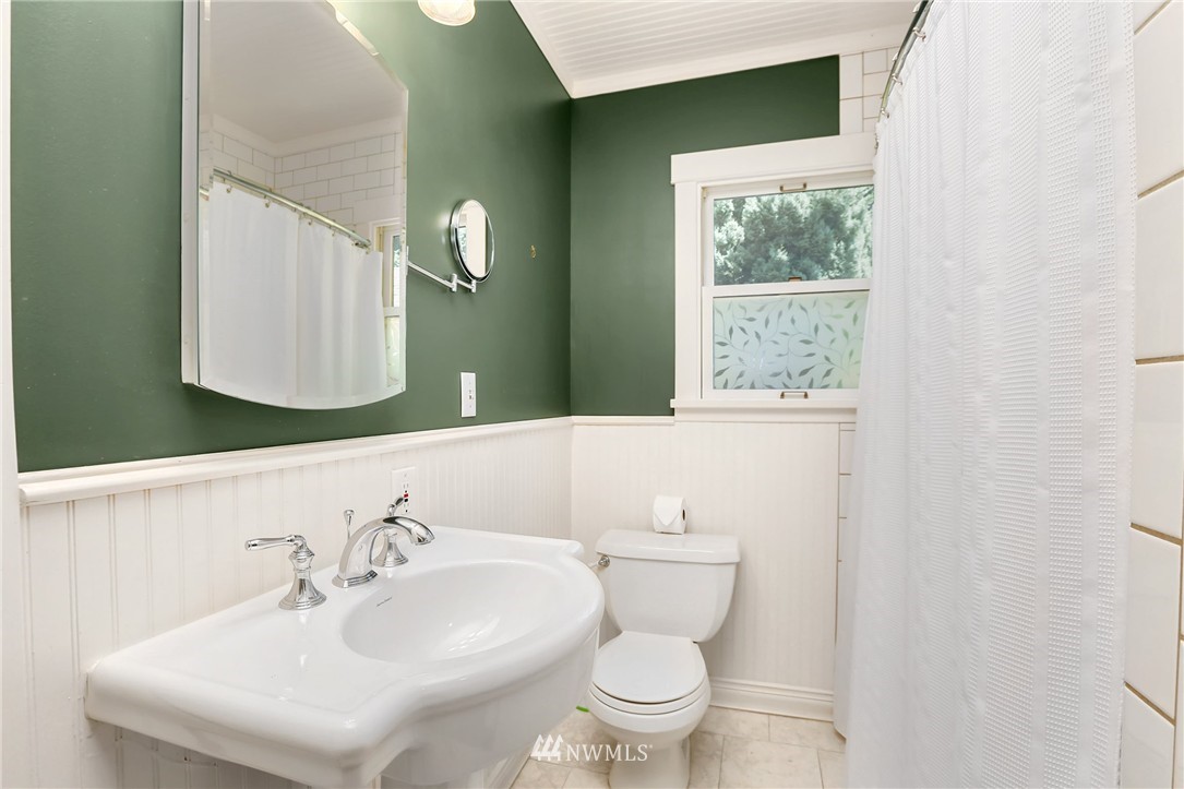 19411 Grannis Road Bothell, WA 98012 - Photo 12 of 24