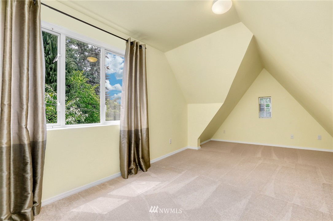 19411 Grannis Road Bothell, WA 98012 - Photo 17 of 24