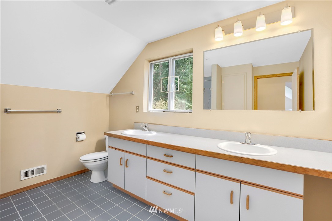 19411 Grannis Road Bothell, WA 98012 - Photo 19 of 24