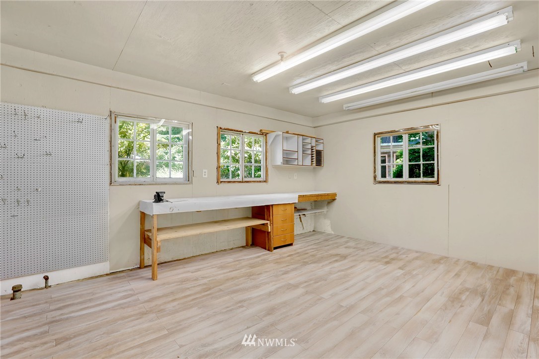 19411 Grannis Road Bothell, WA 98012 - Photo 21 of 24