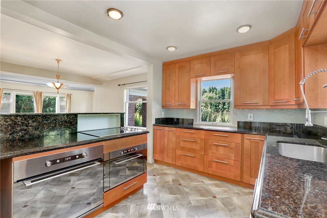 19411 Grannis Road Bothell, WA 98012 - Photo 8 of 24