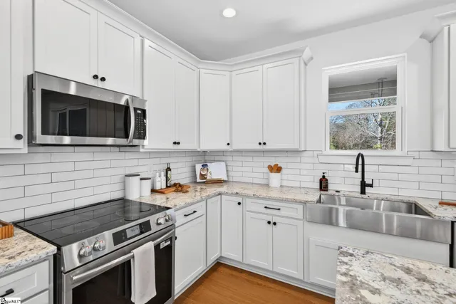 $499,900 | 307 Hunts Bridge Road, Greenville, SC 29617