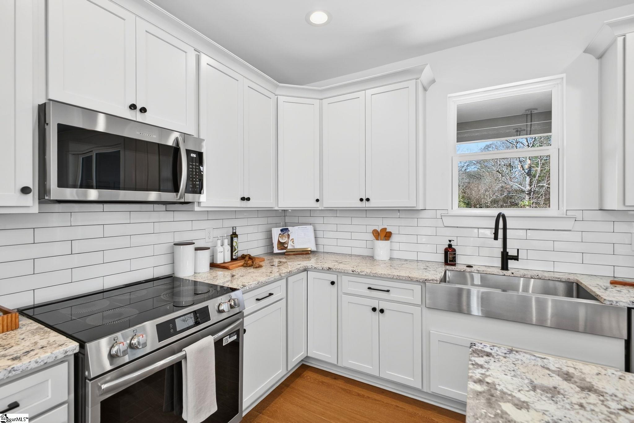 307 Hunts Bridge Road Greenville, SC 29617 - Photo 17 of 50