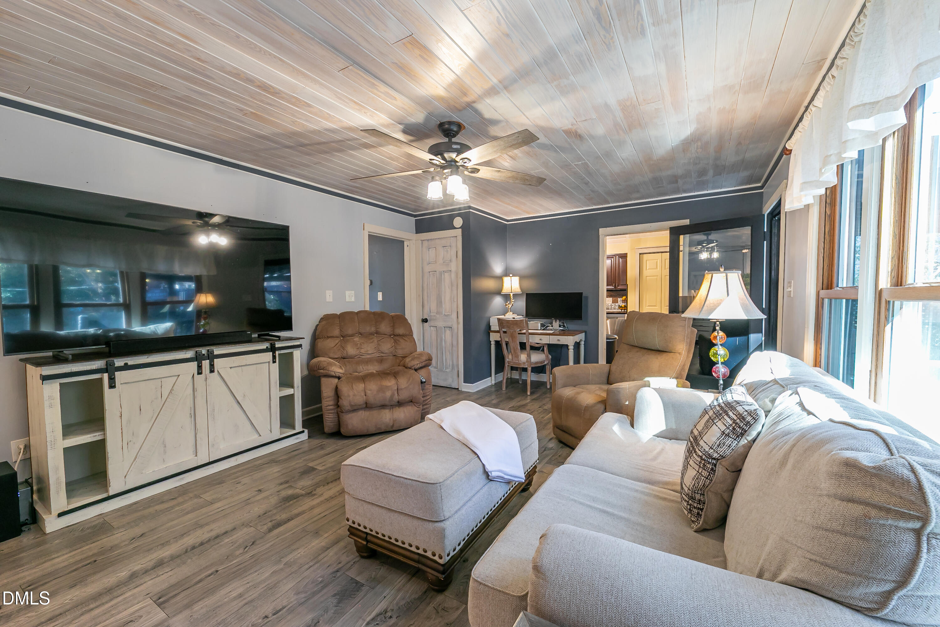 8213 Round Oak Road Raleigh, NC 27616 - Photo 17 of 60 2E6A1812