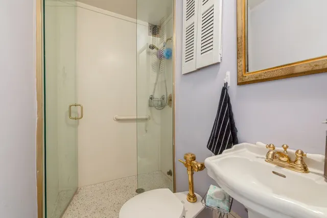 $485,000 | 5555 North Sheridan Road, Unit 1506, Chicago, IL 60640