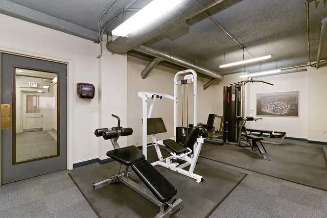 $485,000 | 5555 North Sheridan Road, Unit 1506, Chicago, IL 60640