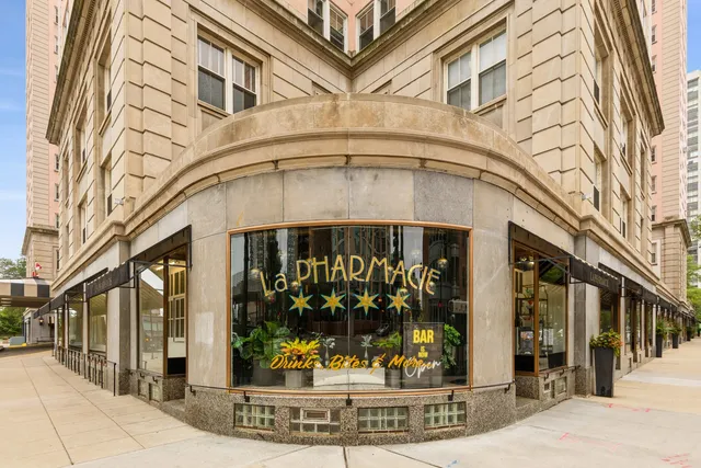 $485,000 | 5555 North Sheridan Road, Unit 1506, Chicago, IL 60640