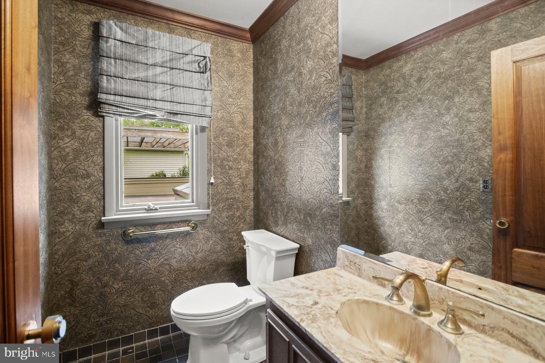 6605 Kenhill Road Bethesda, MD 20817 - Photo 12 of 30