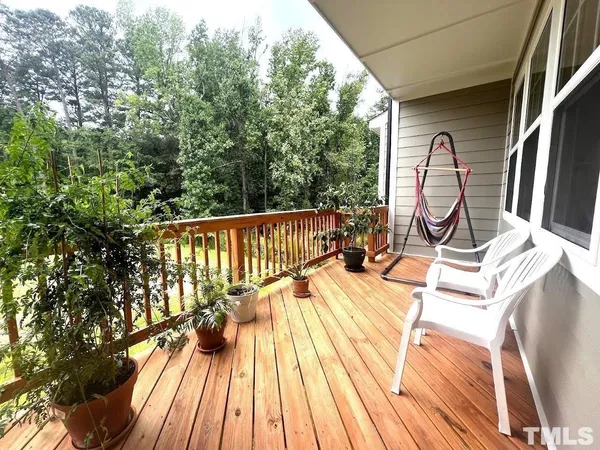 $2,395 | 822 Amley Place, Apex, NC 27523