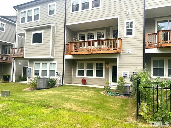 $2,395 | 822 Amley Place, Apex, NC 27523