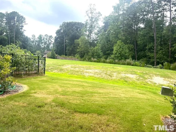 $2,395 | 822 Amley Place, Apex, NC 27523