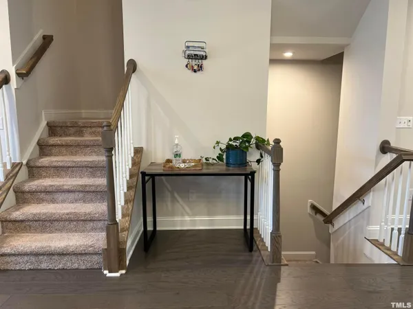 $2,395 | 822 Amley Place, Apex, NC 27523