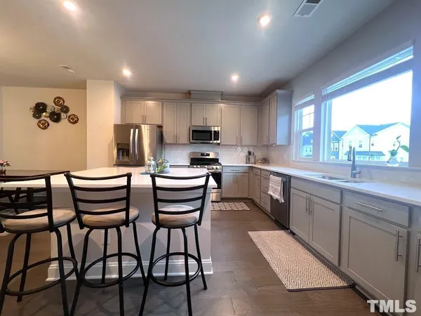$2,395 | 822 Amley Place, Apex, NC 27523
