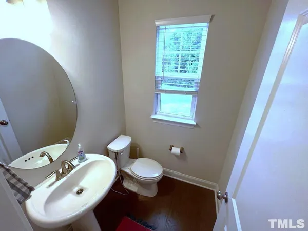 $2,395 | 822 Amley Place, Apex, NC 27523