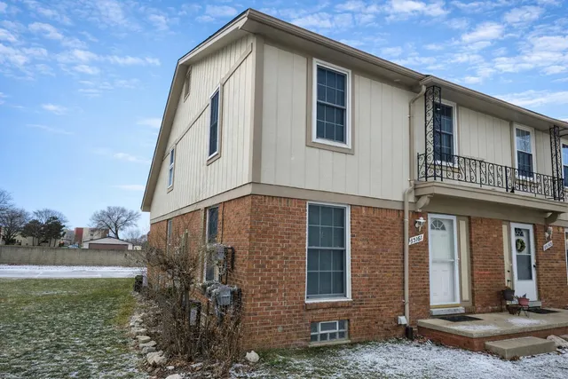 $139,900 | 35161 Terrybrook Drive, Sterling Heights, MI 48312