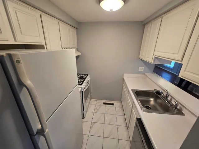 $139,900 | 35161 Terrybrook Drive, Sterling Heights, MI 48312