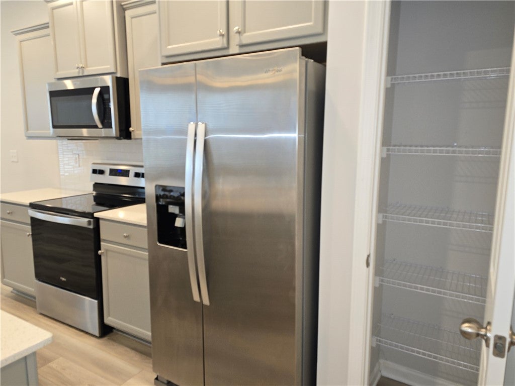 3124 Raiden Circle Opelika, AL 36804 - Photo 5 of 27 Kitchen and Pantry