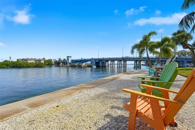 $600,000 | 6415 Midnight Pass Road, Unit 310, Sarasota, FL 34242