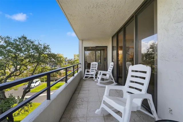 $600,000 | 6415 Midnight Pass Road, Unit 310, Sarasota, FL 34242