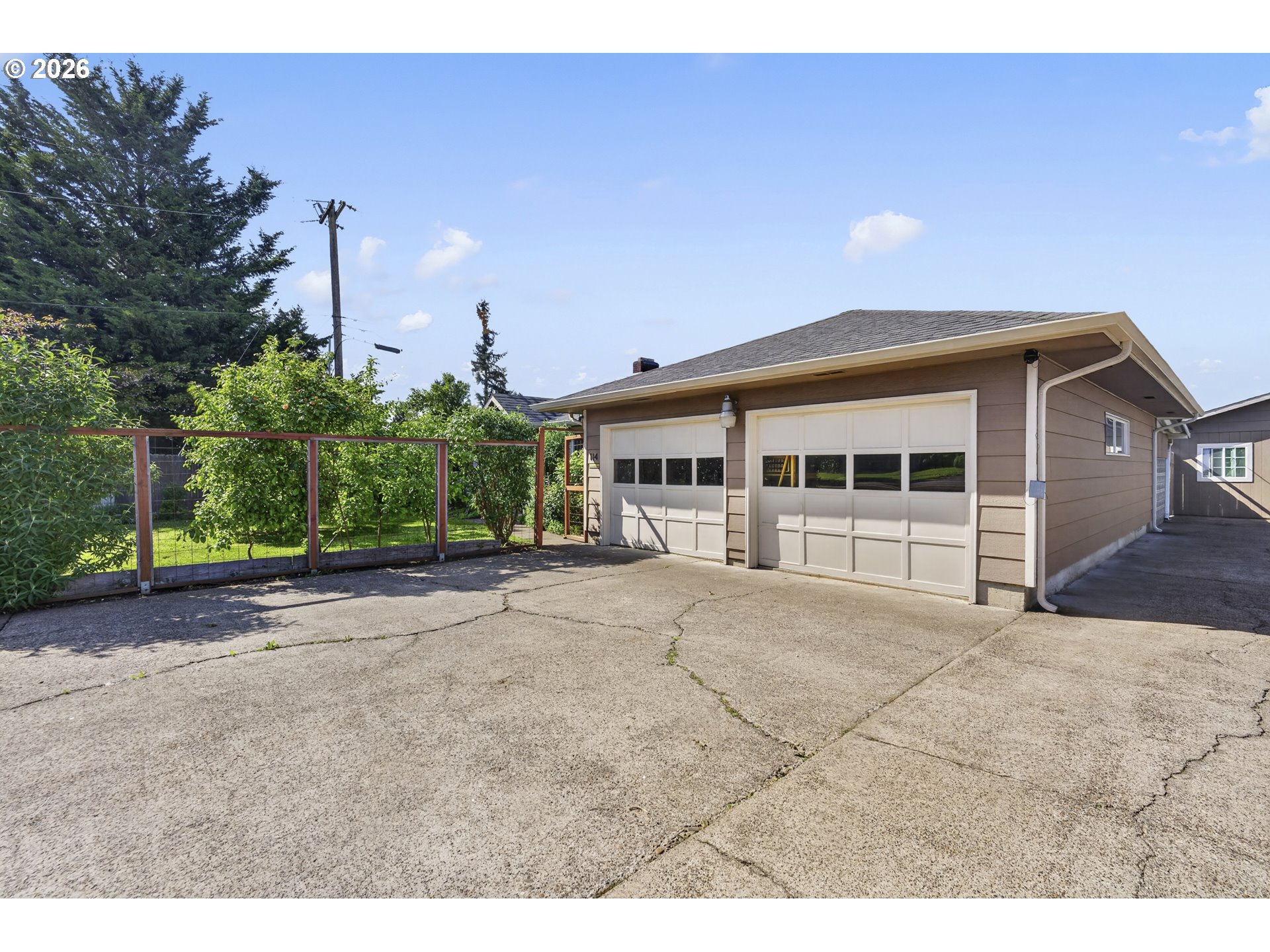 114 Hayden Bridge Way Springfield, OR 97477 - Photo 3 of 34