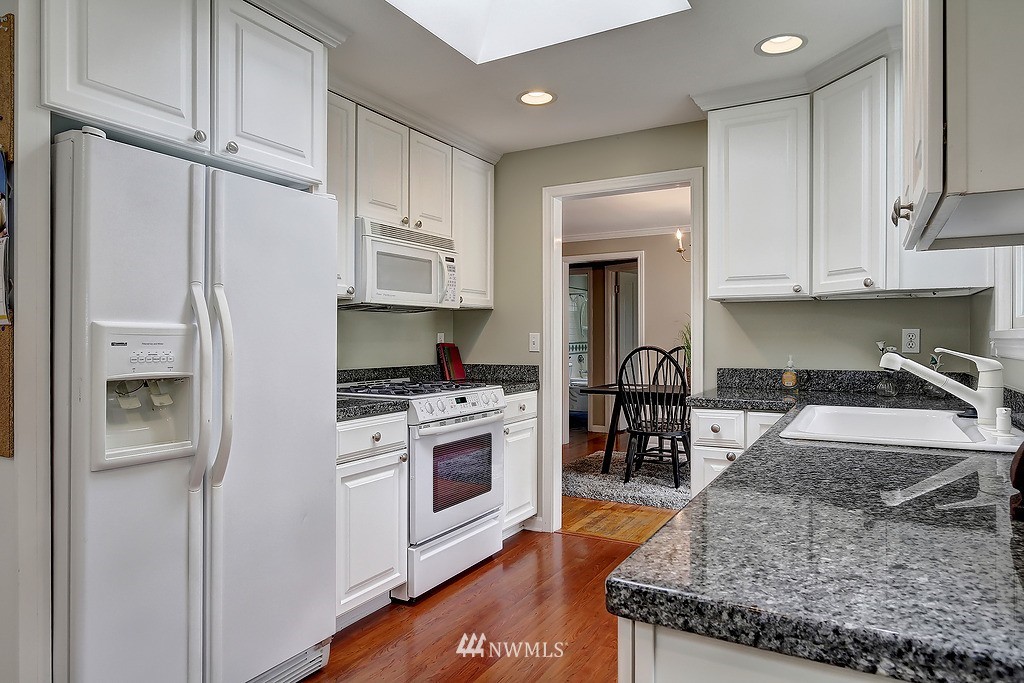 1003 Spruce Street Edmonds, WA 98020 - Photo 11 of 23 Gallery Image 11