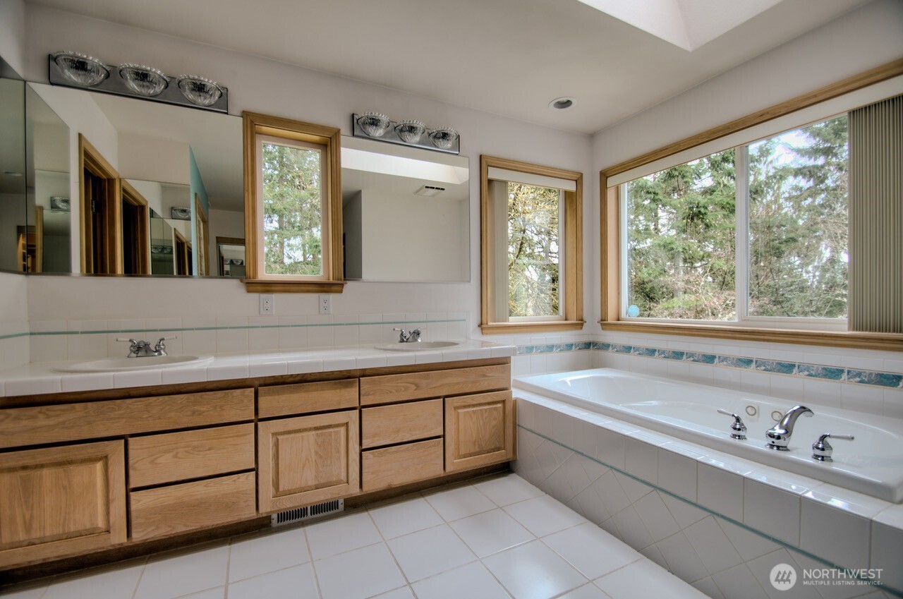 4716 D Milluhr Road Northeast Olympia, WA 98516 - Photo 12 of 39