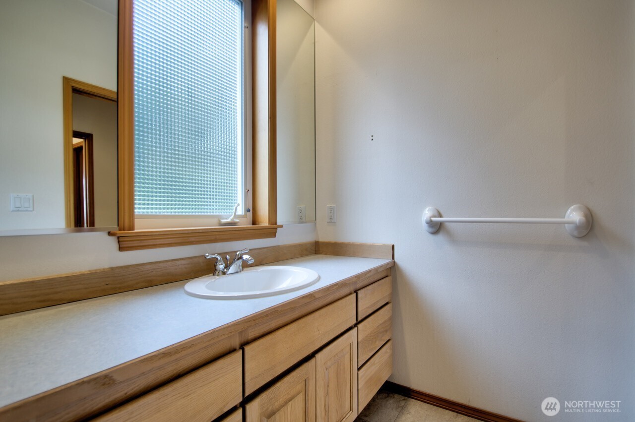 4716 D Milluhr Road Northeast Olympia, WA 98516 - Photo 17 of 39