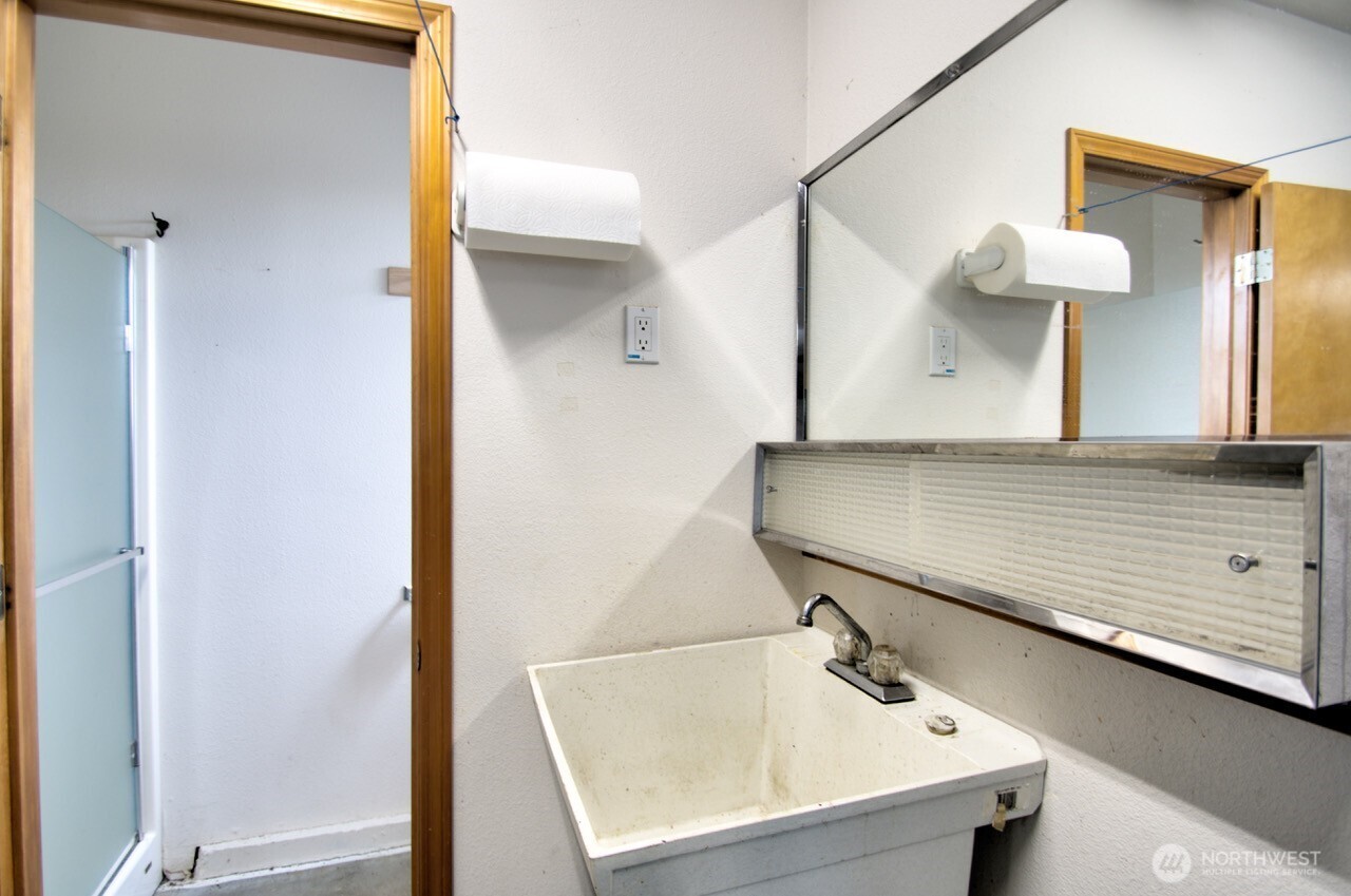 4716 D Milluhr Road Northeast Olympia, WA 98516 - Photo 24 of 39