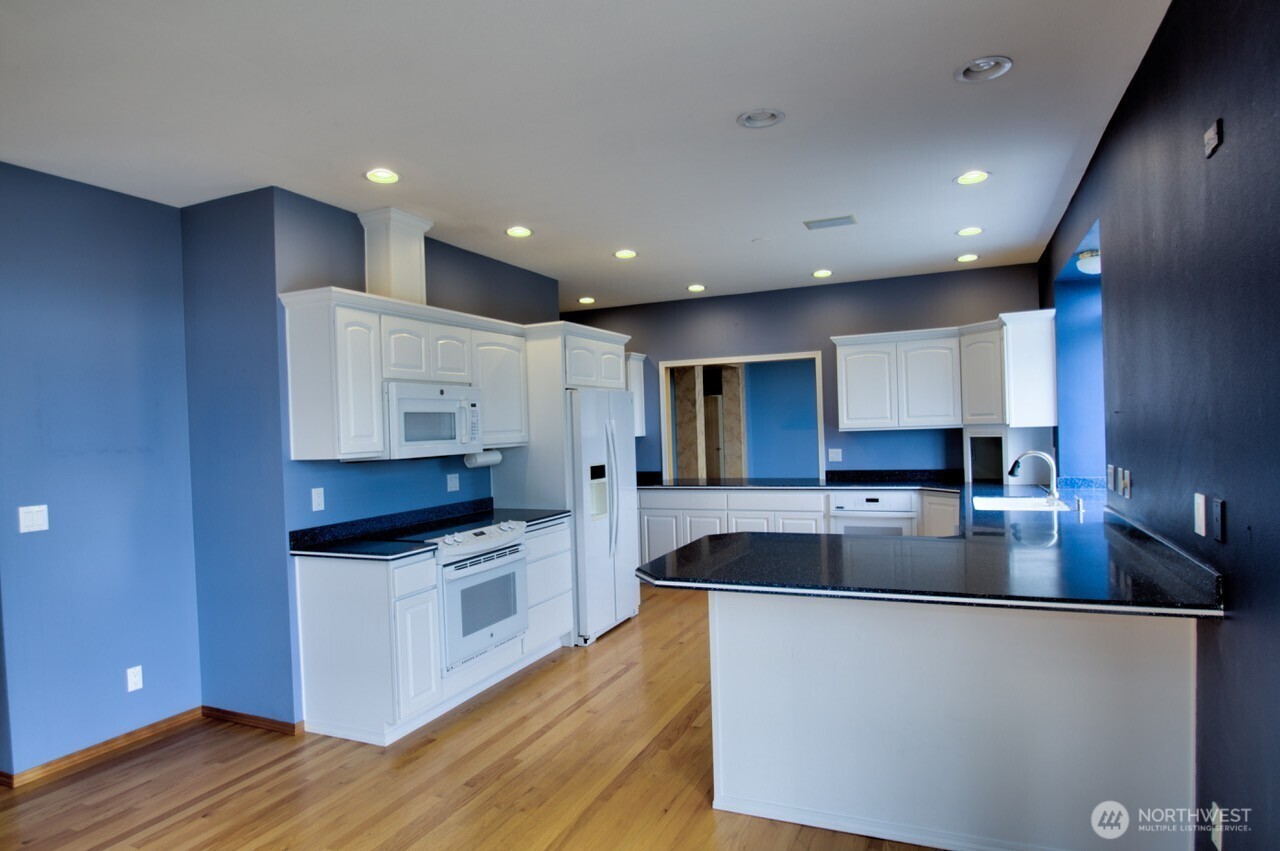 4716 D Milluhr Road Northeast Olympia, WA 98516 - Photo 8 of 39