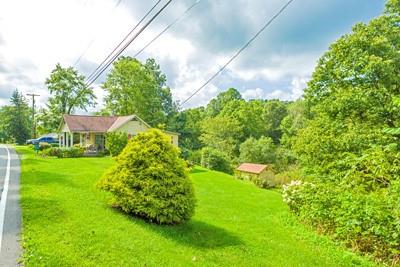 695 Story Road Slickville, PA 15684 - Photo 4 of 22 Gallery Image 4