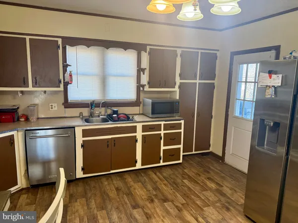 $125,000 | 202 South Logan Boulevard, Burnham, PA 17009