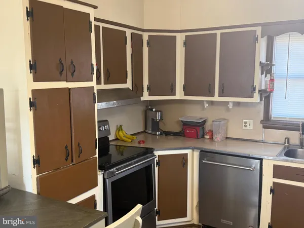 $125,000 | 202 South Logan Boulevard, Burnham, PA 17009