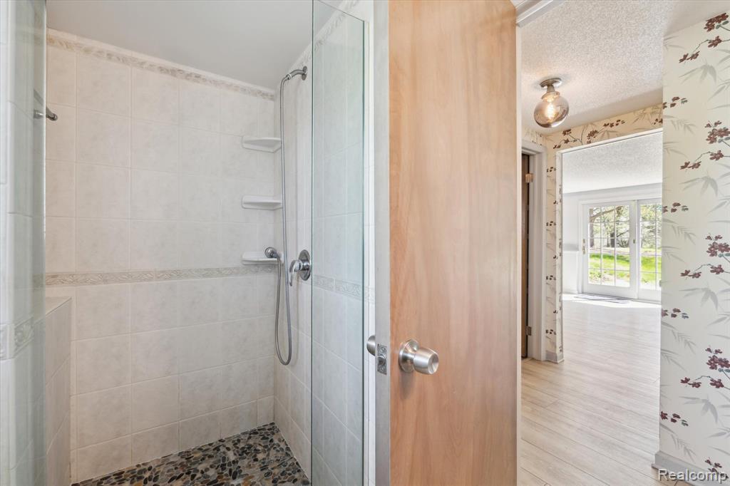 3958 Napier Road Canton, MI 48187 - Photo 25 of 48