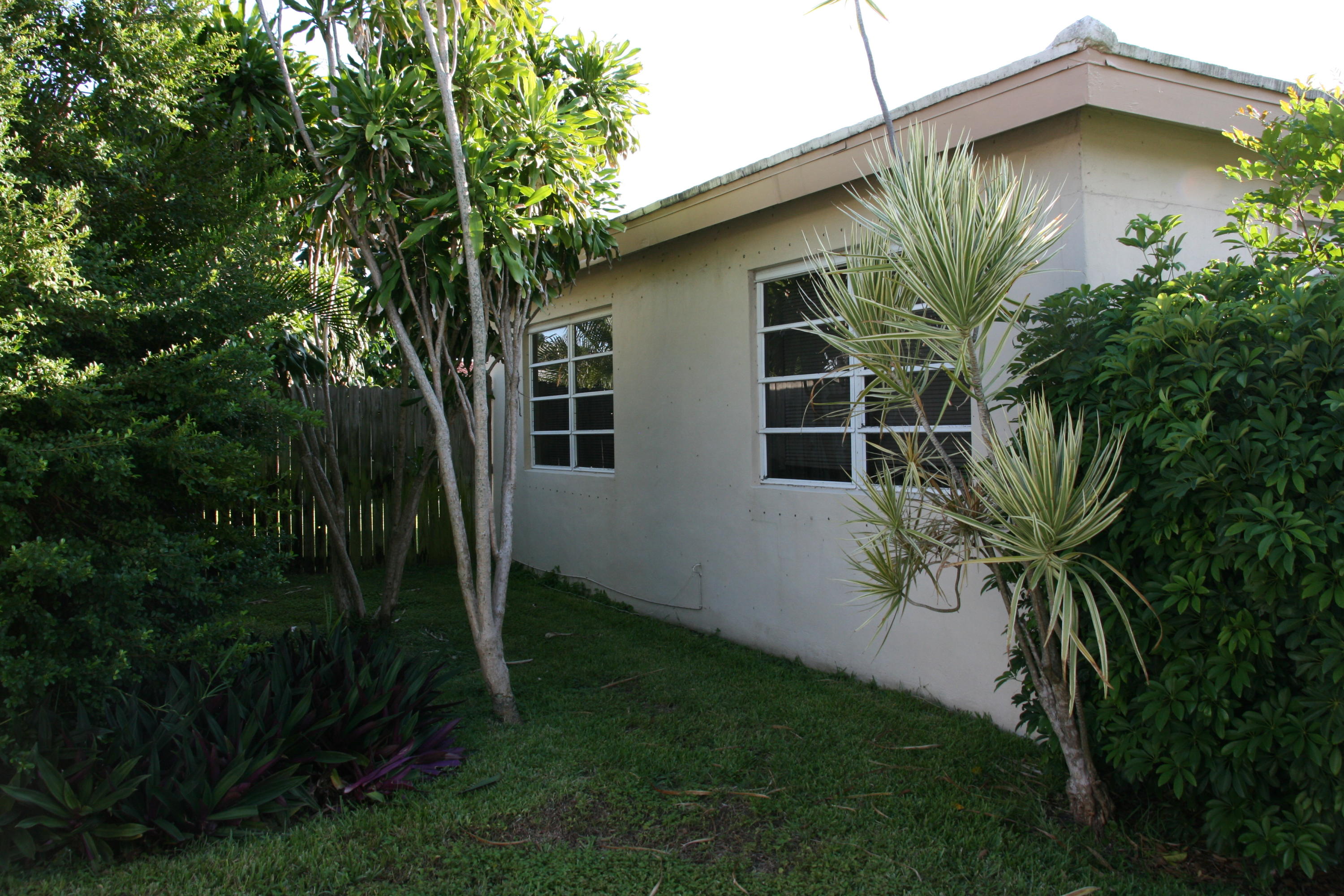 440 Northeast 24th Street Boca Raton, FL 33431 - Photo 5 of 38 IMG_6743
