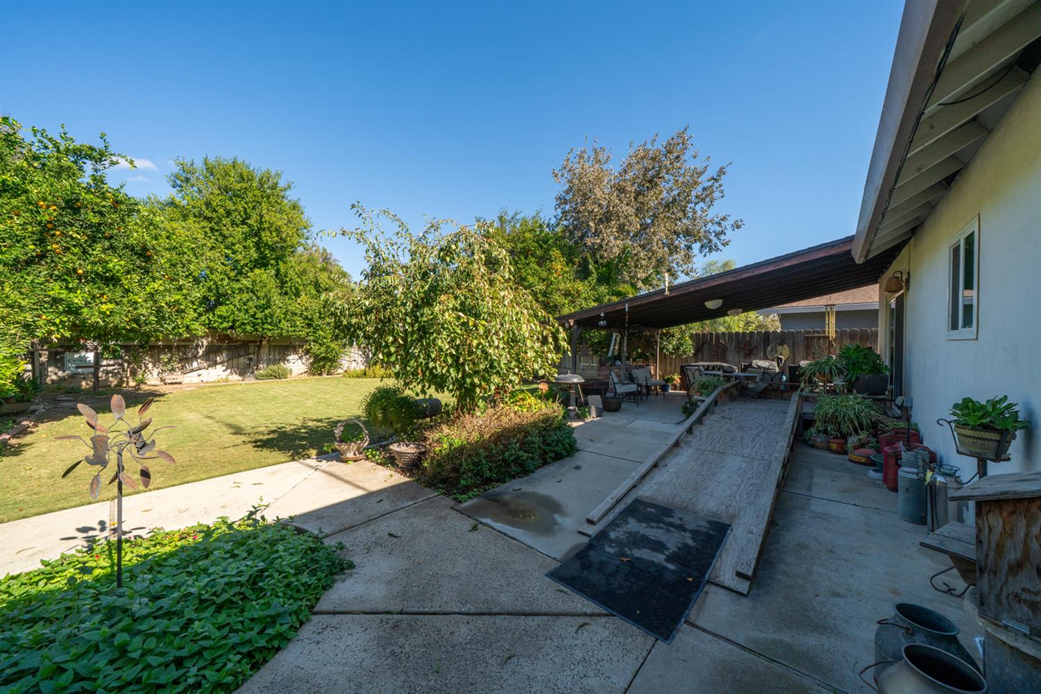 20058 Cardoza Road Los Banos, CA 93635 - Photo 19 of 30 a view of outdoor space yard and patio