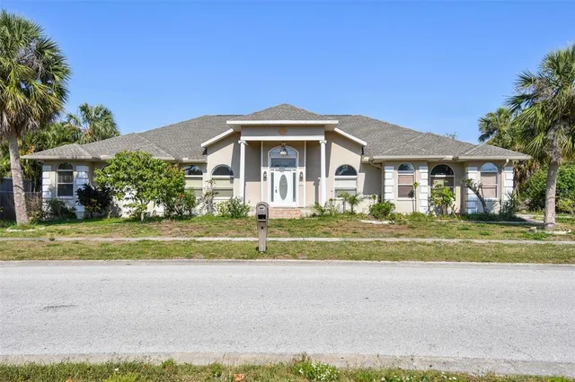 $5,200 | 284 Peninsula Avenue, Tarpon Springs, FL 34689