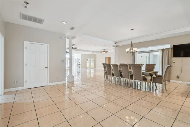 $5,200 | 284 Peninsula Avenue, Tarpon Springs, FL 34689