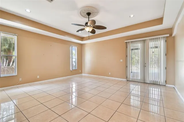 $5,200 | 284 Peninsula Avenue, Tarpon Springs, FL 34689