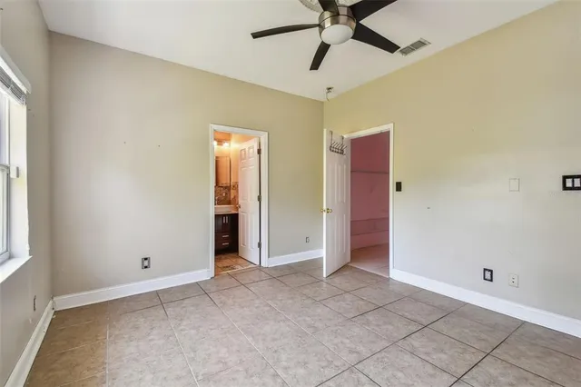 $5,200 | 284 Peninsula Avenue, Tarpon Springs, FL 34689