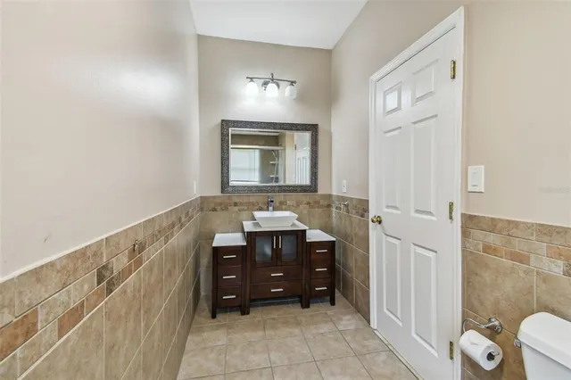 $5,200 | 284 Peninsula Avenue, Tarpon Springs, FL 34689