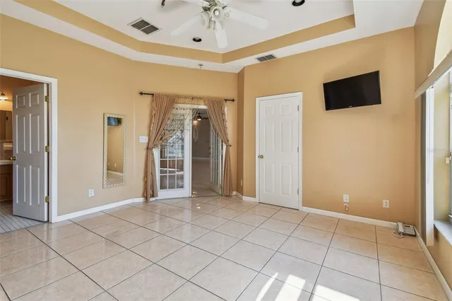 $5,200 | 284 Peninsula Avenue, Tarpon Springs, FL 34689