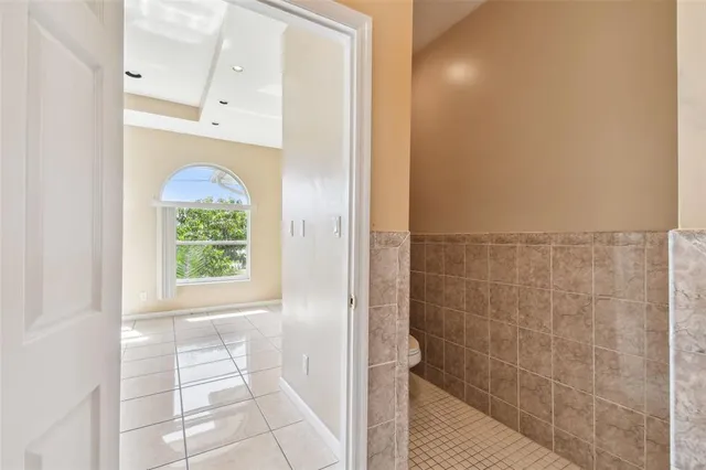 $5,200 | 284 Peninsula Avenue, Tarpon Springs, FL 34689