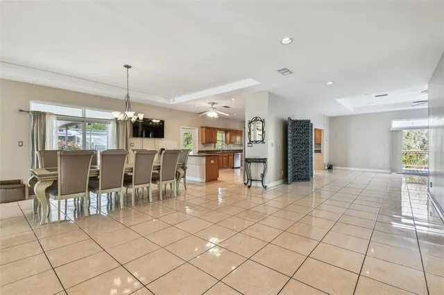 $5,200 | 284 Peninsula Avenue, Tarpon Springs, FL 34689