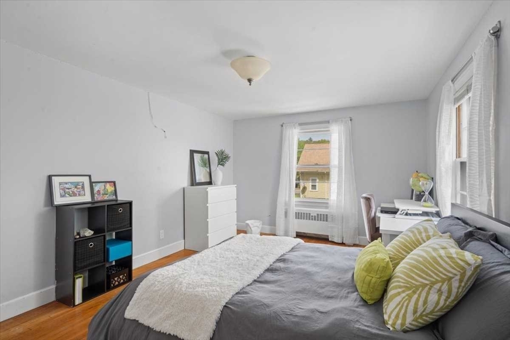 4 Van Street Worcester, MA 01602 - Photo 17 of 40